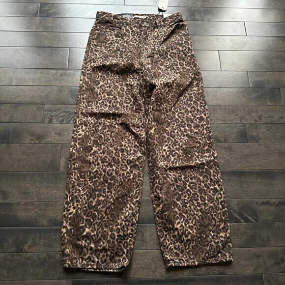 Levi's Leopard Print Baggy Dad Jeans - NEW with tags - Picture 5 of 6